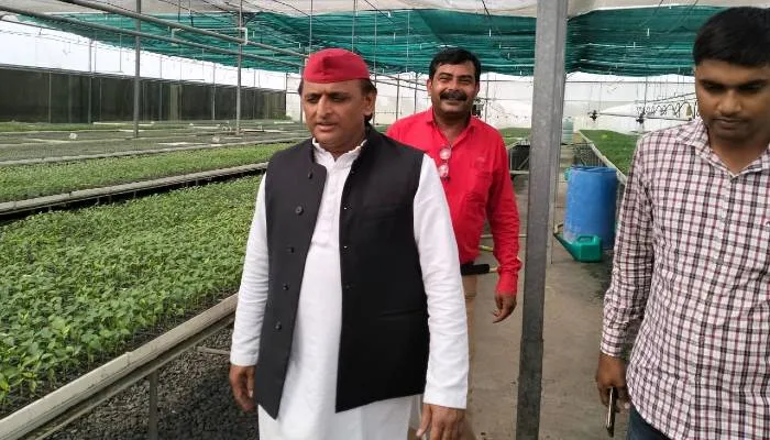 कन्नौज में बोले अखिलेश- सपा के कामों में भाजपा नेताओं ने अपनी पटिया लगाकर किया बर्बाद