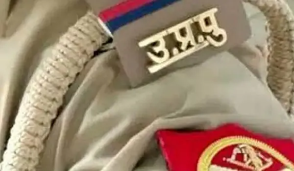 बिजनौर: हेलमेट नहीं लगाकर स्कूली बस चलाने का चालान कोर्ट में फंसा, दरोगा तलब