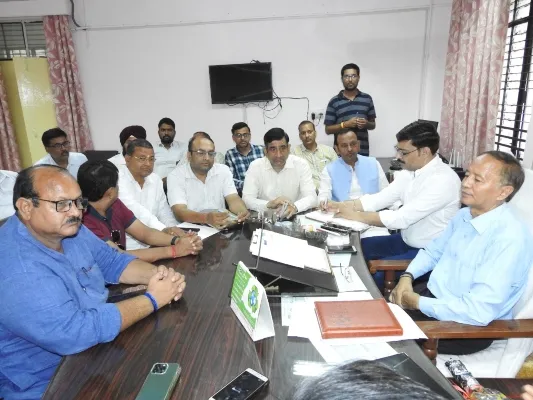 कानपुर : स्टेट जीएसटी व्यापार बंधु की बैठक में छलका व्यापारियों का दर्द, उत्पीड़न को लेकर हुए आक्रोशित