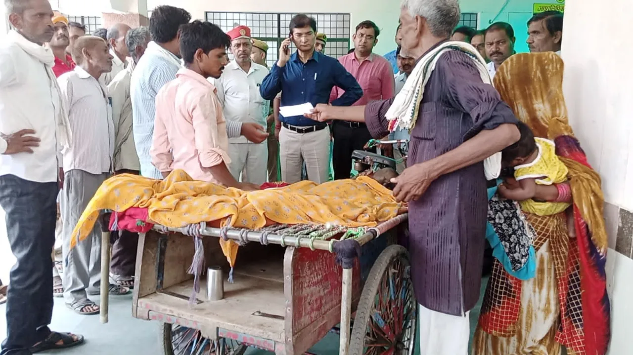 शाहजहांपुर: साहब! मेरे बेटे का इलाज करवा दो, नहीं तो…