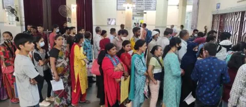 हल्द्वानी: तीन दिन बाद खुले सरकारी अस्पताल, लगी मरीजों की भीड़… ओपीडी ढाई हजार के पार