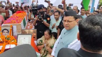 हल्द्वानी: शहीद चंद्रशेखर का पार्थिव शरीर पहुंचा घर, पूरे सैन्य सम्मान के साथ दी गई अंतिम विदाई