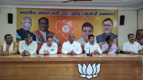 हल्द्वानी: शहीद चंद्रशेखर के घर पहुंचे विधायक अरविंद पांडे, कही यह बात… देखें वीडियो