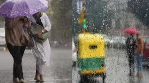 नैनीताल में झमाझम बारिश से पर्यटकों को परेशानी
