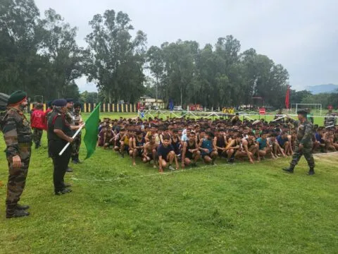 उत्तराखंड: बारिश में भी अग्निवीर बनने को पहुंचे हजारों युवा, कोटद्वार और रानीखेत में लगाई दौड़