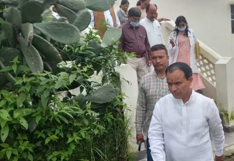 उत्तराखंड: नर्सिंग की वर्षवार भर्ती को लेकर स्वास्थ्य मंत्री धन सिंह रावत का आया बयान… देखें वीडियो