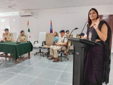 हल्द्वानी: मोटिवेशनल स्पीकर की पाठशाला में शामिल हुए डीआईजी और एसएसपी, टेंशन फ्री हुए पुलिसकर्मी