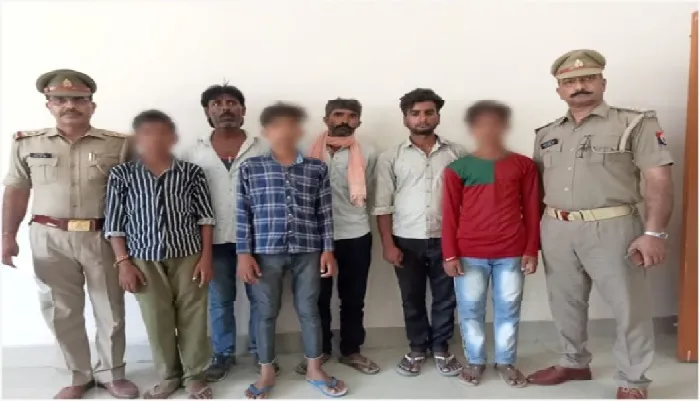 अलीगढ़ : दिल्ली का लालकिला देखने गए थे तीन नाबालिग