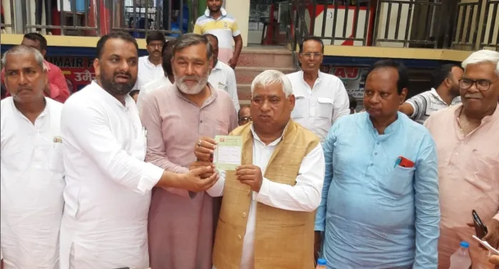 समाजवादी विचारधारा से ही तरक्की संभव: अवधेश प्रसाद