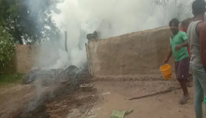 अयोध्या : गैस सिलेंडर फटने से गृहस्थी राख, बाल-बाल बचा परिवार