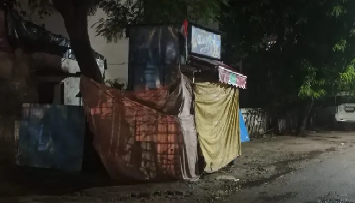 गोसाईंगज में करंट से झुलस कर दो जूस संचालकों की मौत