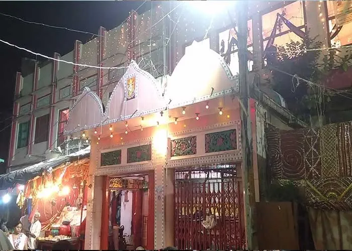 लखनऊ : मंदिर में चढ़ावे का जेवर हड़पने पर दर्ज हुआ मुकदमा…जानें पूरा मामला