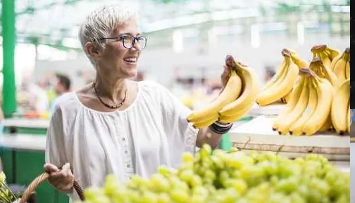 अगर आपको भी ब्लड प्रेशर लो और शरीर में ऊर्जा की कमी होने की रहती है समस्या, तो केला करें सेवन