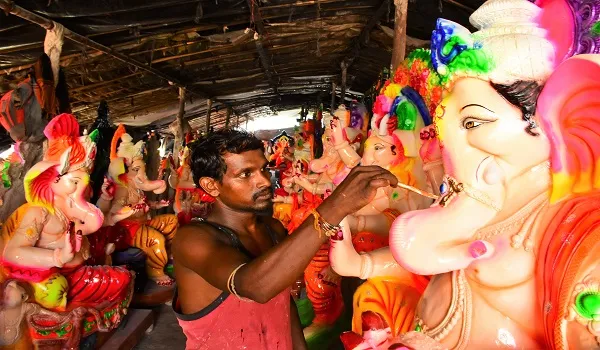 मुरादाबाद : राजस्थानी कारीगरों के गढ़े विघ्नहर्ता पीतलनगरी में होंगे विराजमान