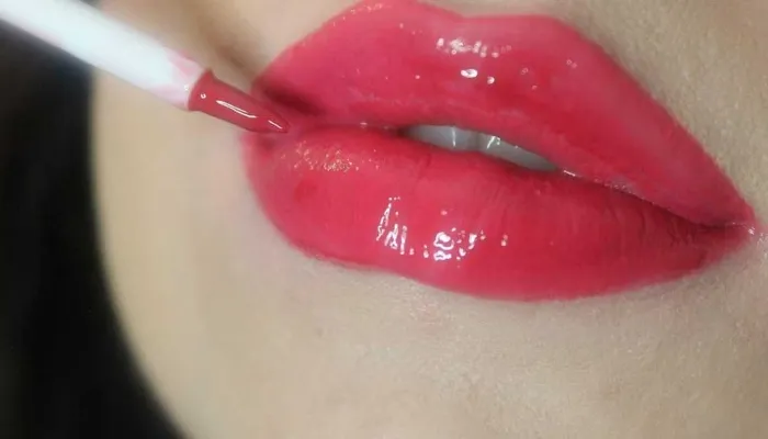 इन घरेलू उपाय से दूर करें लिप्स का कालापन, गुलाबी दिखेंगे होठ