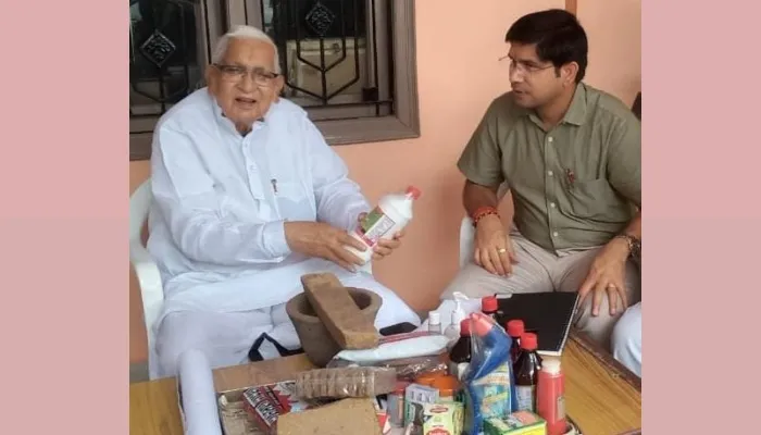 कानपुर: चार सौ मिली.गोमूत्र से 400 घण्टे जलाइए एलईडी लाइट