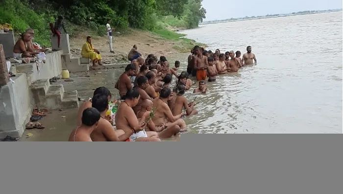 कौशांबी : संदीपन घाट पर श्रावणी उपाकर्म कार्यक्रम का हुआ आयोजन