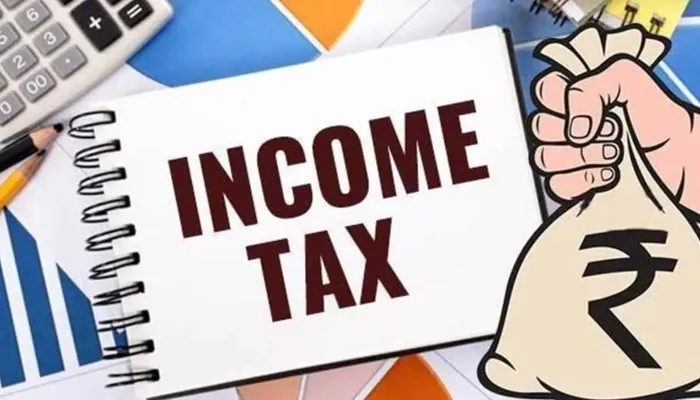 कानपुर : कटे फटे नोट बदलने वालों के यहां साबुत नोटों की सवा करोड़ की नगदी और 20 किलो चांदी मिली