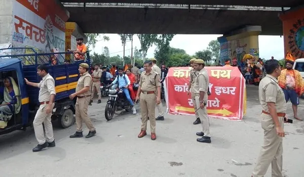 मुरादाबाद : सड़क पर बढ़ी कांवड़ियों की भीड़, छोटे वाहनों का किया गया रूट डायवर्ट