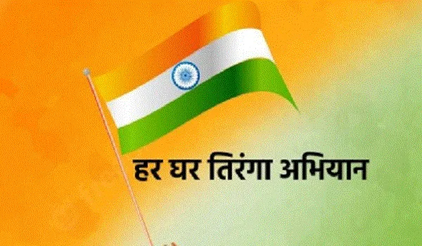 मुरादाबाद : ‘दिल में जज्बा और हाथ में तिरंगा लेकर चटख हो रहा देशभक्ति का रंग’