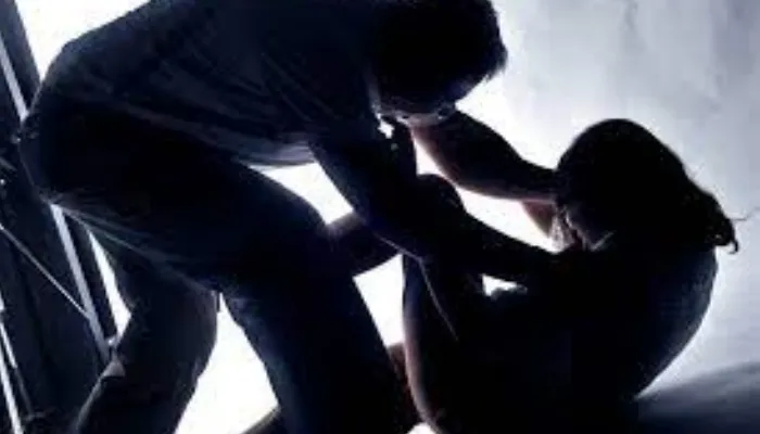 कानपुर: दो भाइयों ने सौतेली बहन के साथ किया दुष्कर्म, वीडियो बनाकर करते थे ब्लेकमेल, पीड़िता ने कही अपनी आपबीती