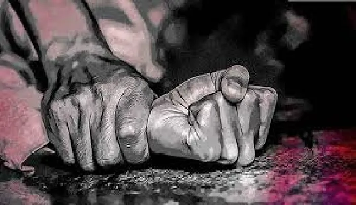 लखनऊ : मदद के बहाने किराना व्यापारी ने बंधक बनाकर किया दुष्कर्म…जानें पूरा मामला