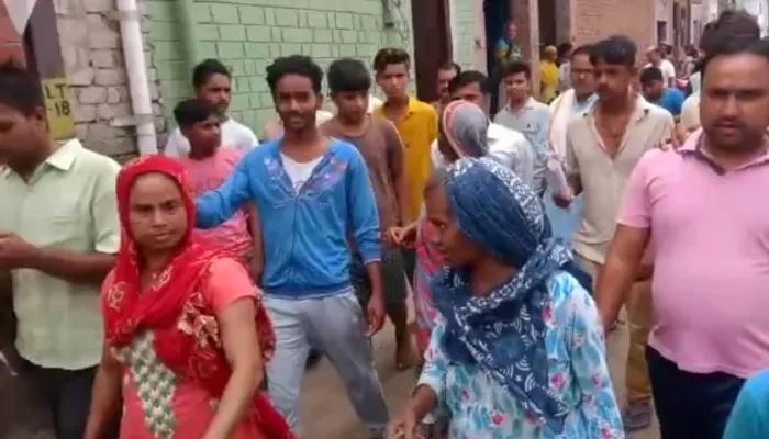 हरदोई: बच्चा चोर समझ कर बुज़ुर्ग महिला को पीटा, पुलिस बोली अफवाहो से रहें सावधान