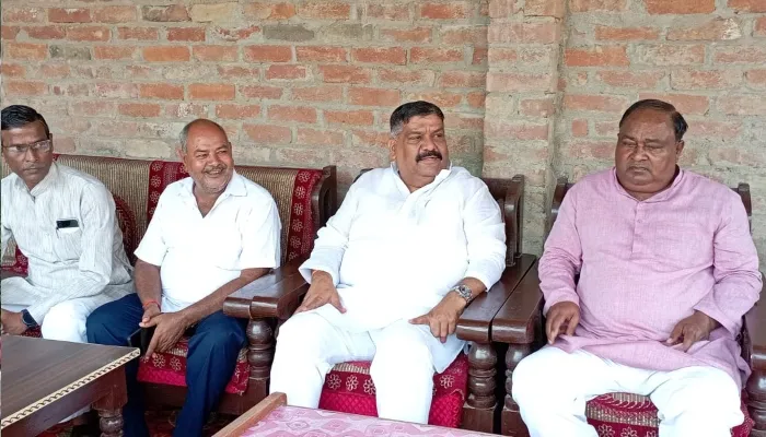 बाराबंकी: सपा के विशेष सदस्यता अभियान में जुड़े लोग