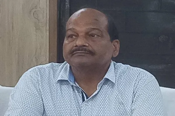 मुरादाबाद : कारोबारी की दुकान पर बुलडोजर चलवाने वाले उप जिलाधिकारी निलंबित