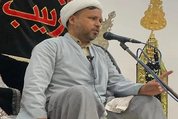 इमाम हुसैन ने उतार दी बातिल के चेहरे से नकाब : मौलाना तालिब हुसैन