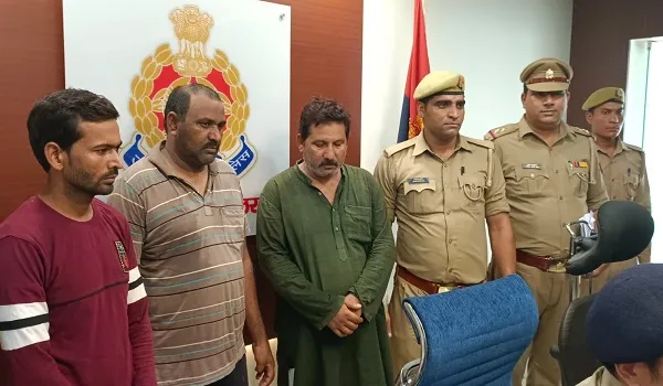 मुरादाबाद : एक लाख रुपये की जाली करेंसी बरामद, तीन तस्कर गिरफ्तार