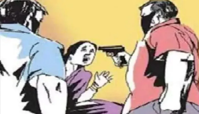 लखनऊ : समोसे के पैसे मांगने पर महिला को पीटा, तान दी पिस्टल