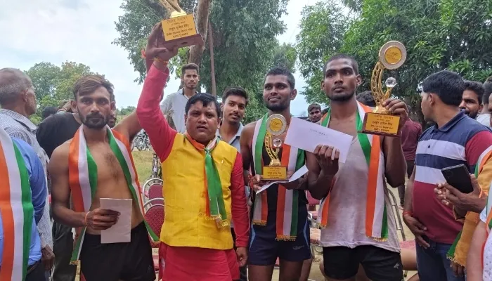 रायबरेली: मैराथन दौड़ का हुआ आयोजन, तीन सौ युवाओं में प्रथम स्थान पर रहे राघवेंद्र