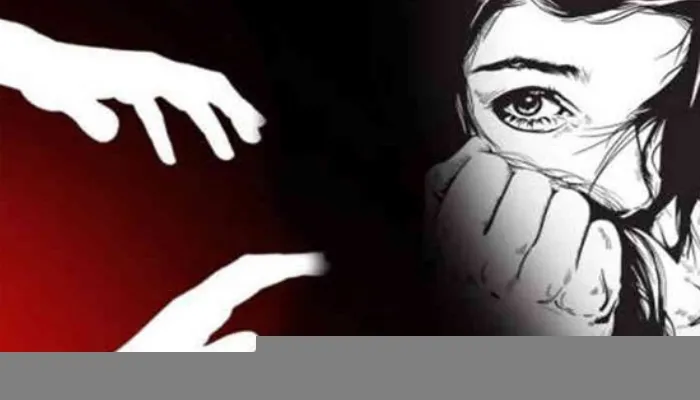 संभल : पुलिस ने रात में करा दिया दुष्कर्म पीड़िता का अंतिम संस्कार, मां ने एसपी से बयां किया दर्द