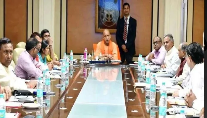योगी कैबिनेट मीटिंग: सड़क हादसों को रोकने के लिए योगी सरकार का बड़ा फैसला, प्रदेश में वाहनों का अब होगा ऑटोमेटिक फिटनेस टेस्ट