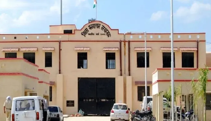 लखनऊ : पेशी से लौटे बंदी दो दिन के लिए होंगे आइसोलेट, जेल प्रशासन का फैसला