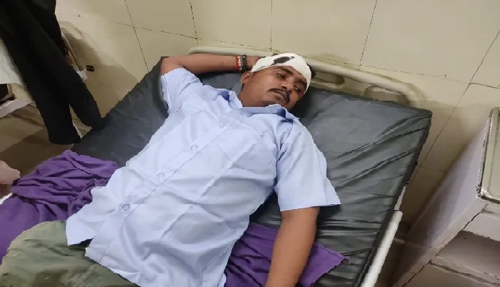 अयोध्या :  कालिका हवेली ढाबे पर वकील से मारपीट, तीन घायल…जानें पूरा मामला