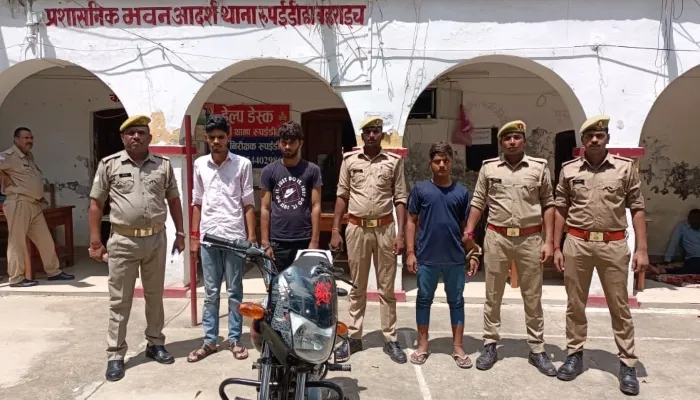 बहराइच: पुलिस ने विशाल हत्याकांड का किया खुलासा, तीन को भेजा जेल