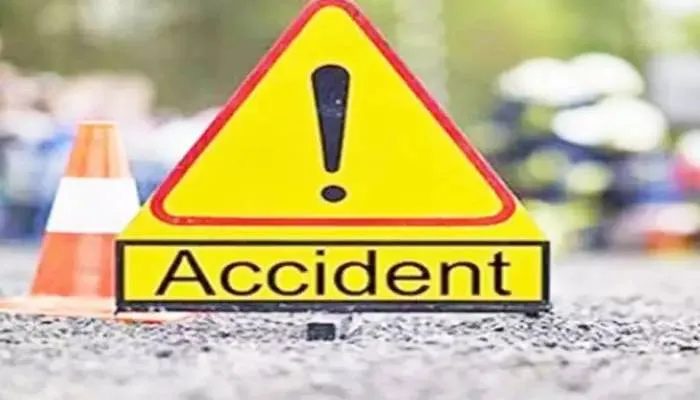 बस्ती में दर्दनाक सड़क हादसा: कंटेनर की टक्कर से दो युवकों की मौत