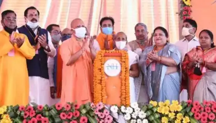 सीएम योगी ने बलिया को दी मेडिकल कॉलेज व स्वतंत्रता सेनानी स्मारक की सौगात