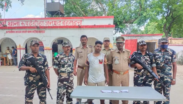 बहराइच: 87 ग्राम स्मैक के साथ तस्कर गिरफ्तार, 44 लाख रुपए बताई जा रही कीमत