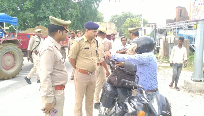 अयोध्या में बढ़ी सतर्कता, प्रवेश मार्गों पर ली जा रही वाहनों की तलाशी