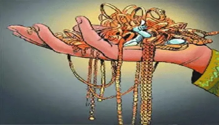 लखनऊ : सन्तानविहान महिला से दंपती ने हड़पे गहने, टोटका का दिया झांसा