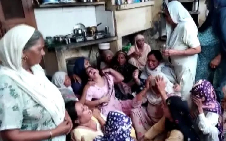 हरियाणा: अंबाला में एक ही परिवार के 6 लोगों की मौत, घटनास्थल से मिला सुसाइड नोट, जांच में जुटी पुलिस