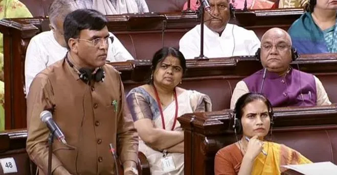 मंकीपॉक्स से डरें या नहीं ? स्वास्थ्य मंत्री ने सीधा संसद में ही बता दिया