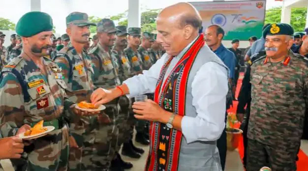 सेना में शामिल होना चाहते थे रक्षामंत्री राजनाथ सिंह, लेकिन नहीं हो सके, बताई ये वजह 