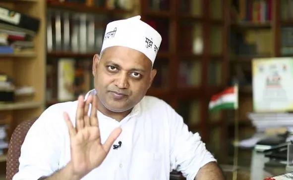 खरीद फरोख्त के बाद हनीट्रैप का हथियार! सोमनाथ बोले दो बार हुई फंसाने की कोशिश