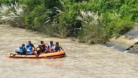 खटीमा: शारदा नहर में नहाने गया किशोर डूबा, जल पुलिस खोजने में जुटी