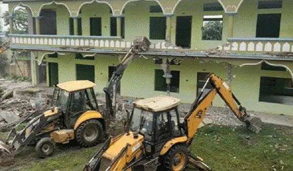 असम मदरसा विध्वंस : सांसद ने अल्पसंख्यक आयोग को हस्तक्षेप करने के लिए सौंपा ज्ञापन