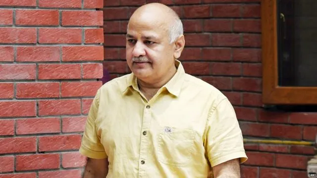आबकारी मामले में ईडी के छापे, AAP का सिसोदिया को एजेंसी से क्लीन चिट मिलने का दावा